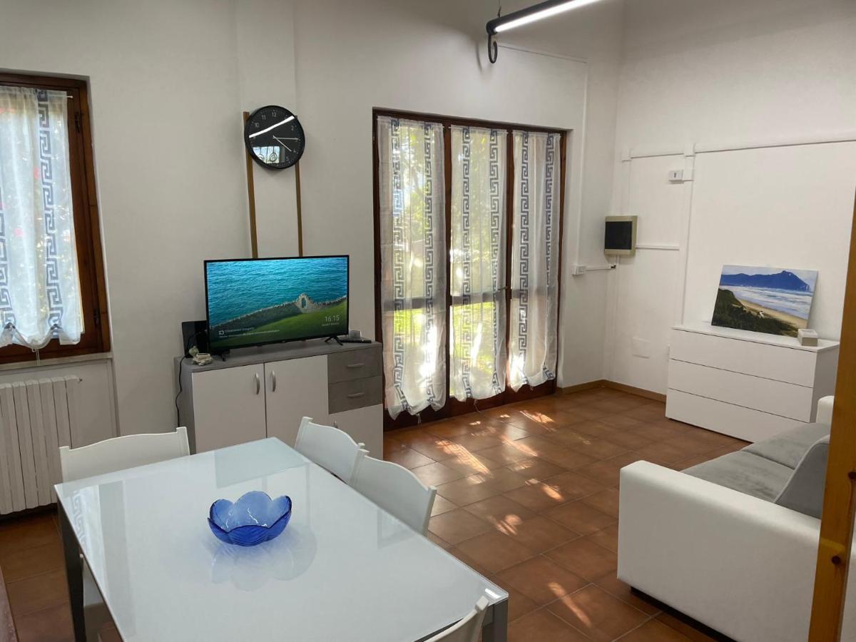 Appartamento In Villa Con Giardino Vicino Al Mare Bella Farnia Buitenkant foto